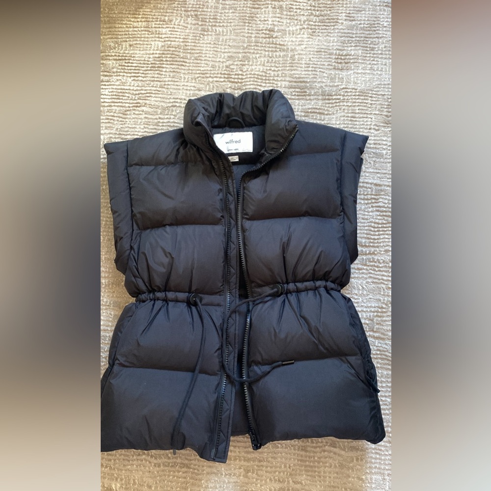 Aritzia puffer down vest size xxs/ xs